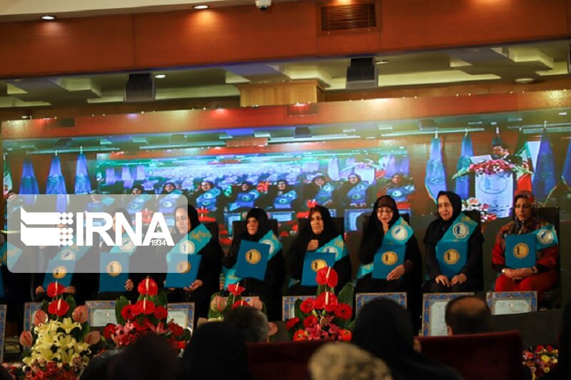 همایش مادرانگی