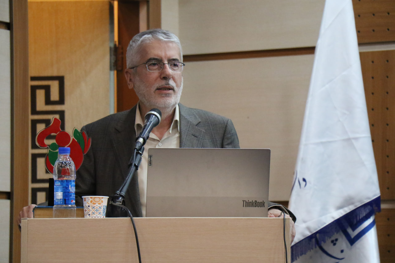 همایش مادرانگی و سالمندی