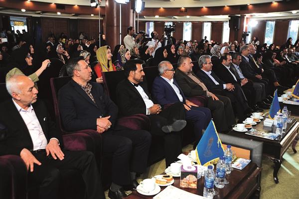 سومین آئین نکوداشت مقام والای مادر در شهر شیراز