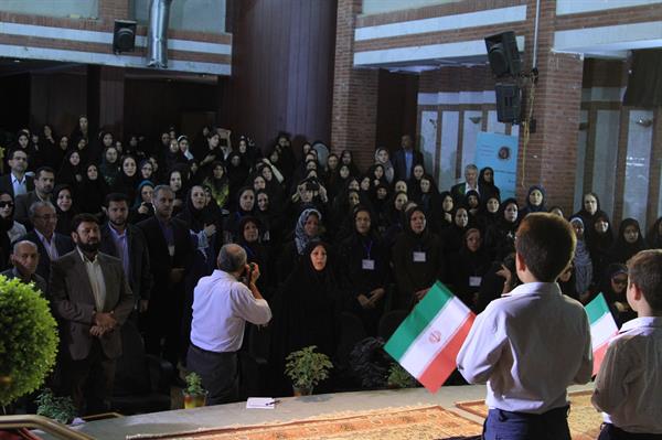 نخستین آئین نکوداشت مادران نمونه کازرون