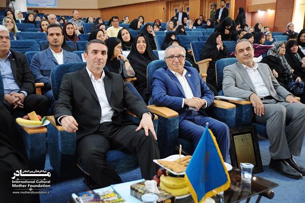 دومین آئین نکوداشت مادران نمونه استان مرکزی