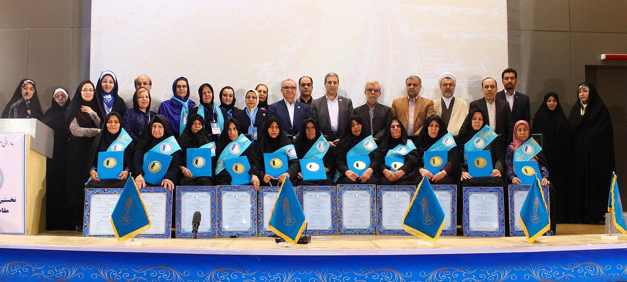 نخستین آئین نکوداشت مادران نمونه استان بوشهر