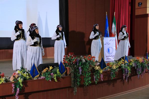 نخستین آئین نکوداشت مادران نمونه استان لرستان