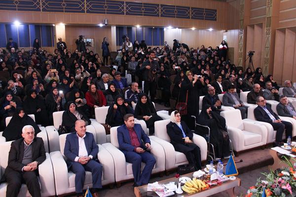 نخستین آئین نکوداشت مادران نمونه استان گیلان