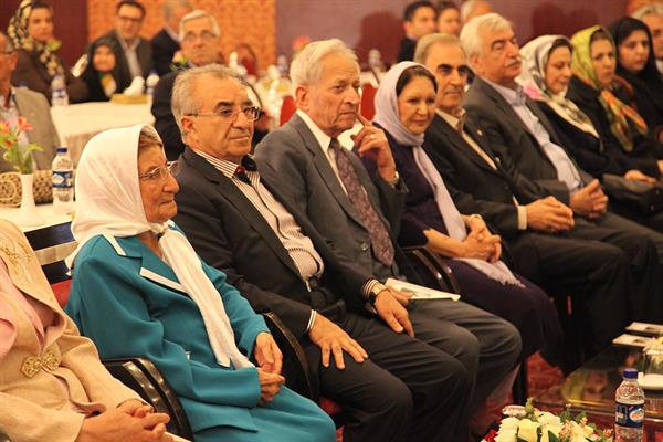 نخستین آیین نکوداشت مادر