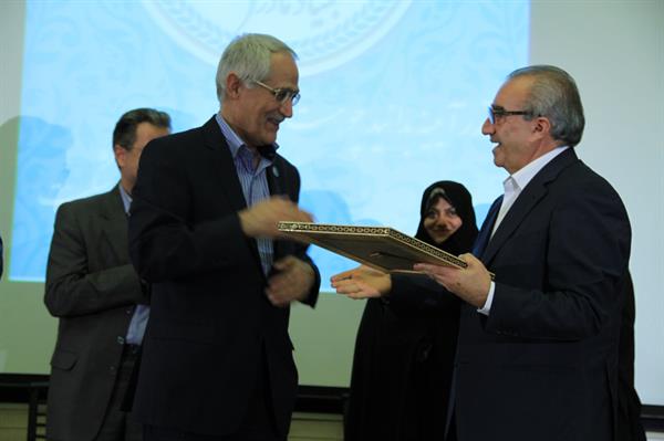 همایش ملی جایگاه و نقش مادر در دانشگاه شیراز