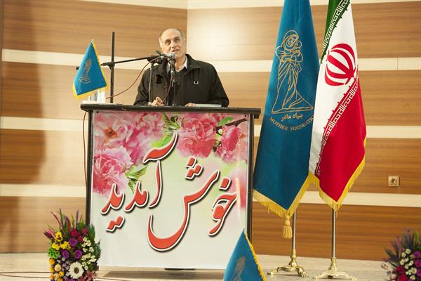 نخستین آئین نکوداشت مادران نمونه شهرستان آباده