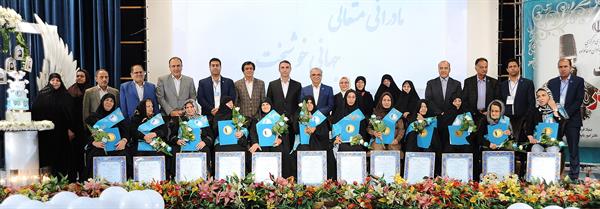 دومین آئین نکوداشت مادران نمونه استان مرکزی