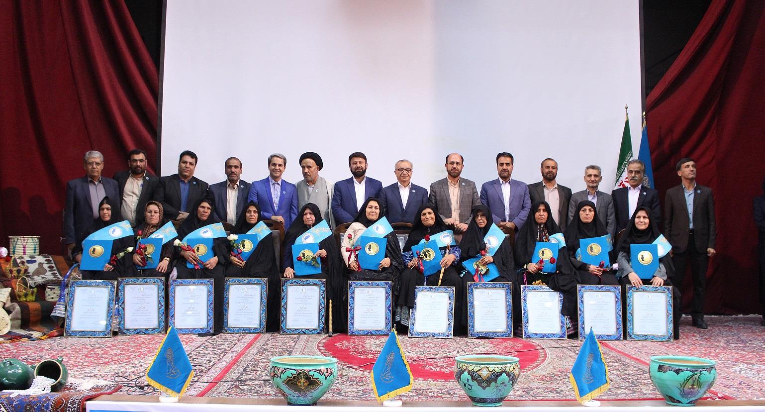 نخستین آئین نکوداشت مادران نمونه شهرستان فراشبند