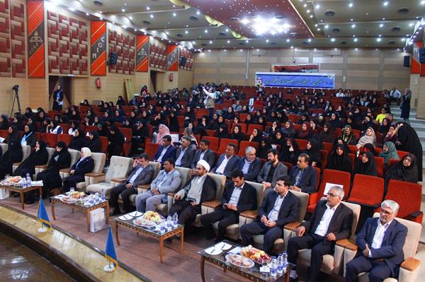 نخستین آئین نکوداشت مادران نمونه استان هرمزگان