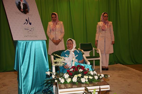 نخستین آیین نکوداشت مادر