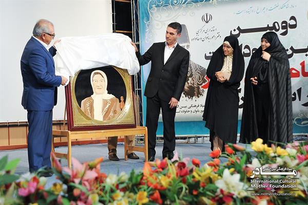 دومین آئین نکوداشت مادران نمونه استان مرکزی