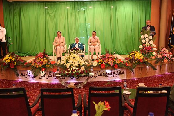 نخستین آیین نکوداشت مادر