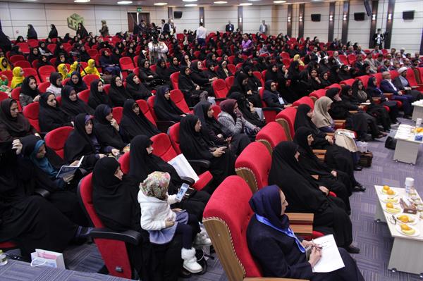 نخستین آئین نکوداشت مادران نمونه استان سیستان و بلوچستان