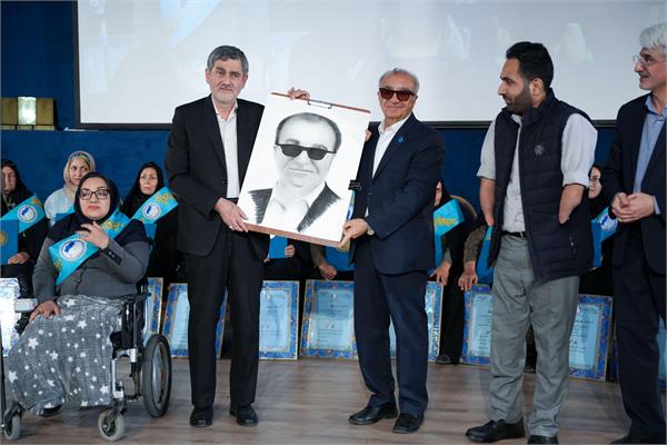 نخستین آیین نکوداشت مادران نمونه دارای فرزند معلول در فارس