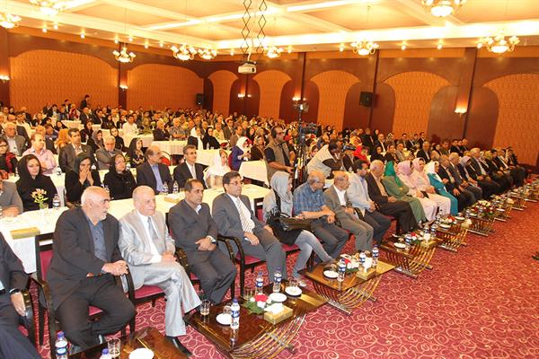 نخستین آیین نکوداشت مادر